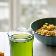 녹차와 저칼로리 퀴노아 보울